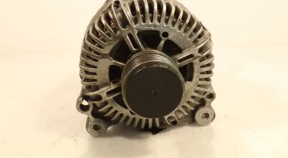 Volkswagen PASSAT B6 Generator/alternator 021903026L