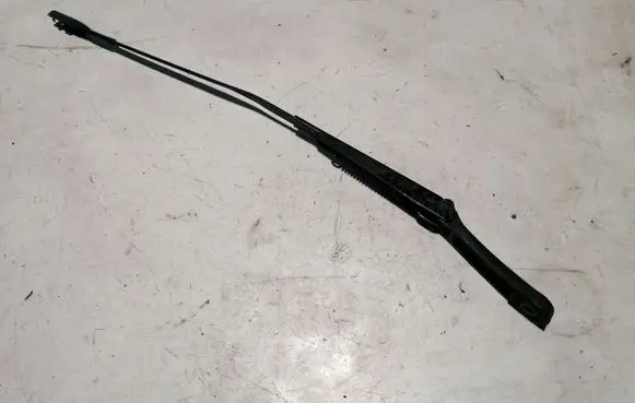 Front wiper blade arm