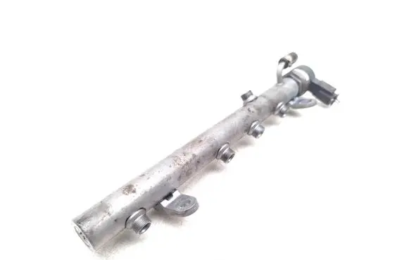Mercedes-Benz S W221 Fuel main line pipe A6420703395
