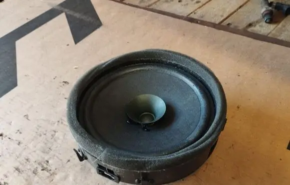 Mitsubishi ASX Front door speaker 8720A147
