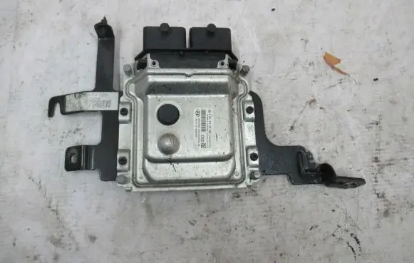Hyundai i20 (GB IB) Engine control unit/module 0261S10781