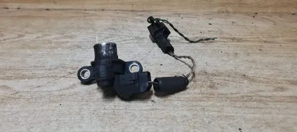 Volvo V70 Crankshaft position sensor 30637803