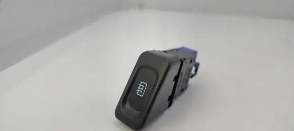 Nissan Patrol Y61 Windscreen/window heater switch
