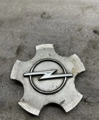 Opel Vectra C R20 wheel hub/cap/trim 90576630EJ