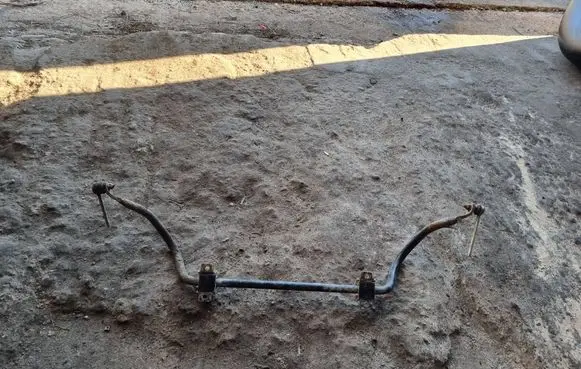 Front anti-roll bar/sway bar