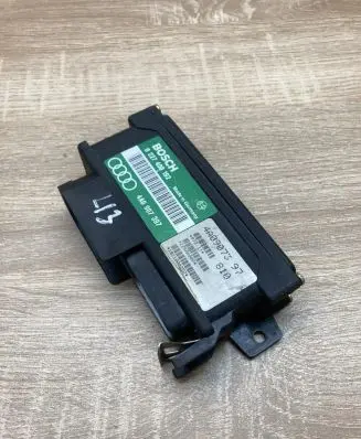 Audi 100 S4 C4 Ignition amplifier control unit 4A0907397 0227400192