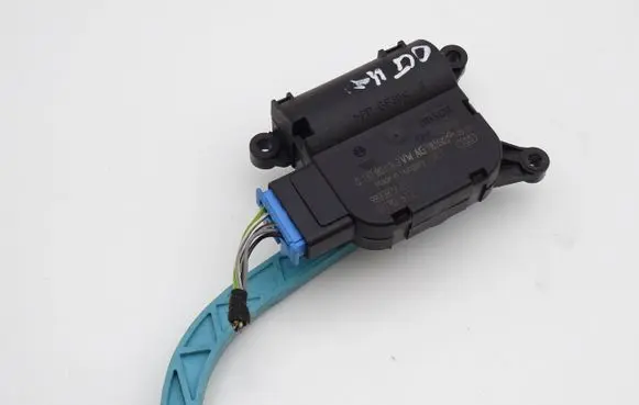 Skoda Octavia Mk2 (1Z) Air flap motor/actuator 1K1907511E 0132801343