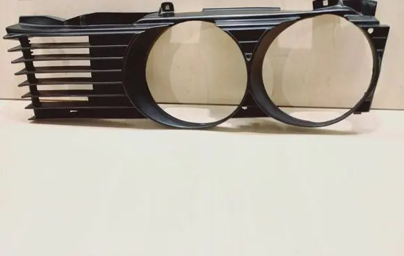 BMW 7 E32 Front grill 19384250