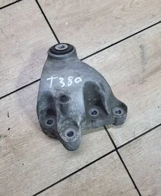 Mercedes-Benz GLA W156 Engine mounting bracket A2462401109