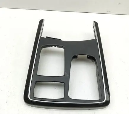 Mercedes-Benz GLE (W166 - C292) Other center console (tunnel) element A1666802517