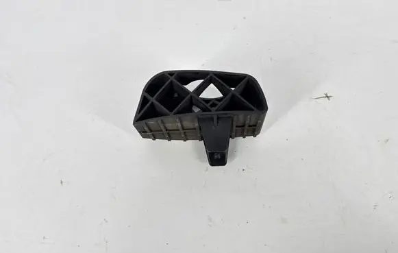 BMW 5 G30 G31 G38 Other engine bay part 7397396 E10304105