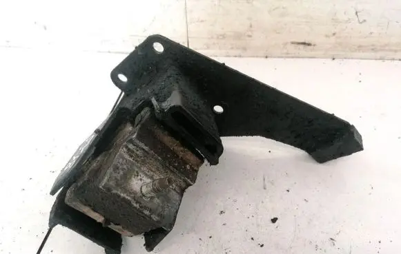 Land Rover Discovery Engine mount bracket