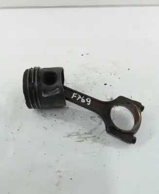 Opel Combo D Piston with connecting rod