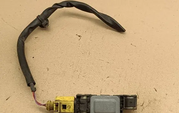 Audi A6 S6 C6 4F Airbag deployment crash/impact sensor 4B0959643C 0231A05D5G0 060302