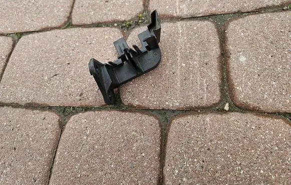 Volkswagen Golf VII Other engine bay part 06K971497D