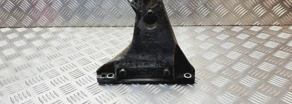 Audi A4 S4 B5 8D Engine mounting bracket 8D0199308L