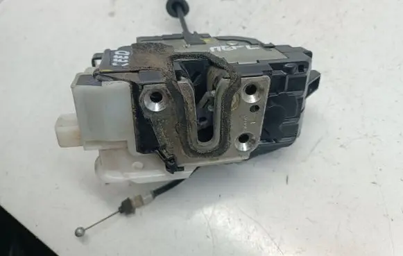 KIA Ceed Front door lock 1007H