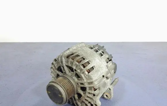 Skoda Kodiaq Generator/alternator 04L903023H