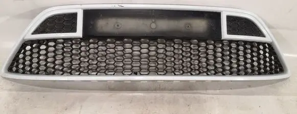 Ford Focus Front grill 8M5117B968D