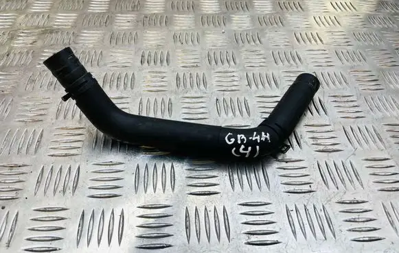 Volkswagen PASSAT B6 Engine coolant pipe/hose