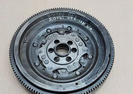 Volkswagen PASSAT B6 Flywheel 