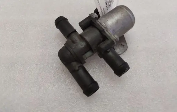 Volvo XC90 Electric auxiliary coolant/water pump 31461924