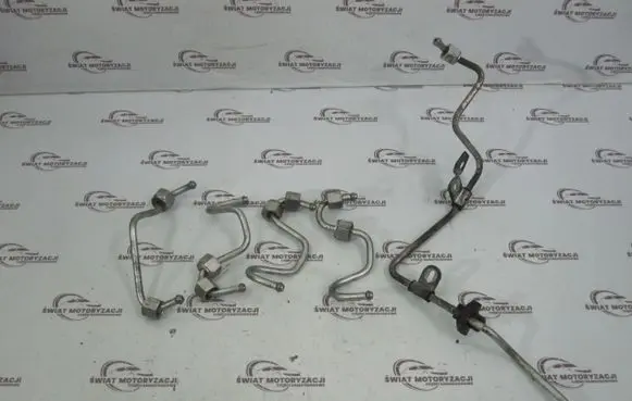 Nissan X-Trail T31 Fuel injector supply line/pipe 734026B