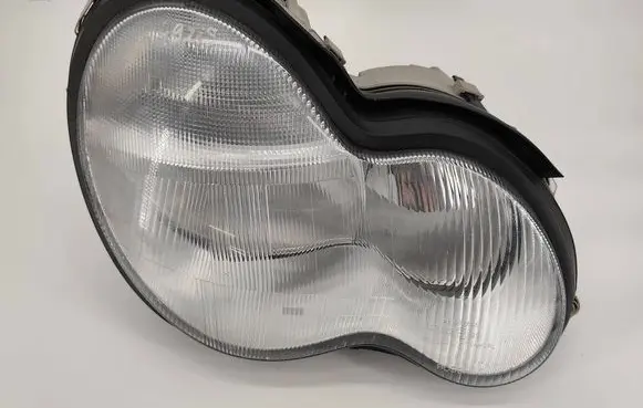 Mercedes-Benz C W203 Headlight/headlamp A2038200261