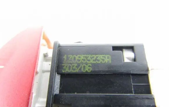Skoda Octavia Mk2 (1Z) Hazard light switch 1Z0953235A