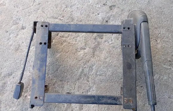 Fiat Scudo Front driver seat rail 52349000 2201410714124900