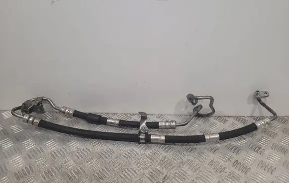 Mercedes-Benz E W212 Power steering hose/pipe/line A2044600943