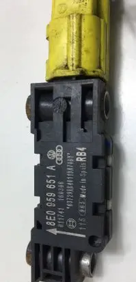 Audi A4 S4 B7 8E 8H Airbag deployment crash/impact sensor 8E0959651A