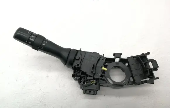 Toyota Avensis T270 Indicator stalk 0519017F373 17F373