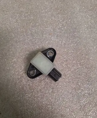 Volkswagen PASSAT B6 Airbag deployment crash/impact sensor 15080303 10487130KT