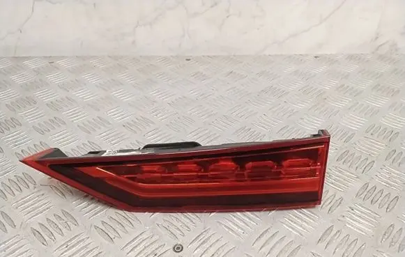 Volvo V60 Tailgate rear/tail lights 32228905