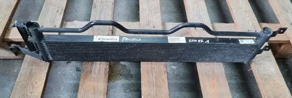 Chrysler Pacifica Engine oil radiator 68510383AA P68510383AA 00211929