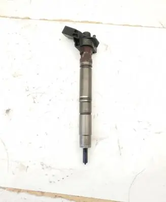 Audi A8 S8 D4 4H Fuel injector 059130277CC 130827 0445116040