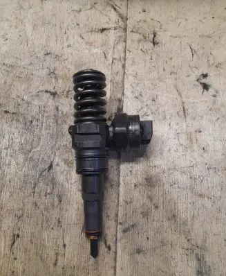 Seat Alhambra (Mk1) Fuel injector 038130073F PJB005
