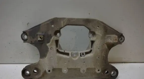 Gearbox mounting bracket