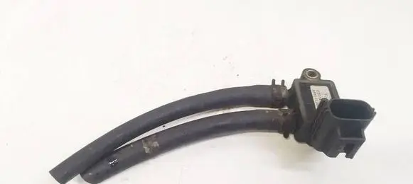 Ford Focus Exhaust gas pressure sensor AV615L200AA