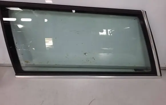 Volkswagen PASSAT B5.5 Rear side window