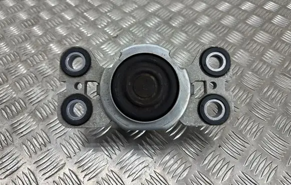 Jaguar E-Pace Gearbox mount 