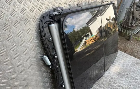 Volvo XC40 Sunroof set 32131340