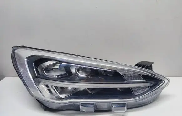Ford Focus Headlight/headlamp JX7B13E014AE