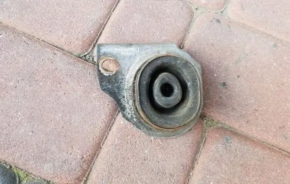 Muffler mount bracket/holder