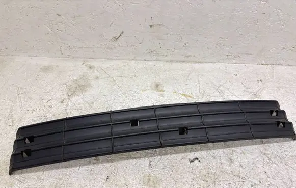 Citroen C4 Grand Picasso Front bumper lower grill 9654197177