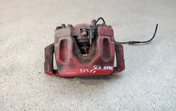 Front brake caliper