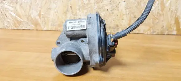 Ford Focus Throttle valve 2s6uga