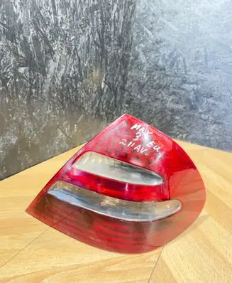 Mercedes-Benz E W211 Rear/tail lights A2118200664 334010 50731607
