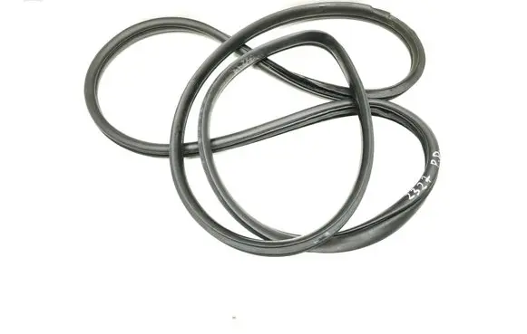 KIA Sorento Front door rubber seal